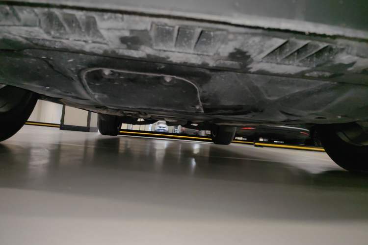 Used Cadillac XT4 2022 28T Two-Wheel-Drive Luxury Version Chassis Front