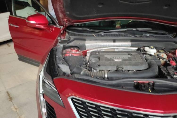 Used Cadillac XT4 2022 28T Two-Wheel Drive Fashion Edition Engine Bay Right