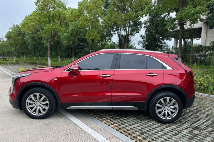 Used Cadillac XT4 2022 28T Two-Wheel-Drive Luxury Version Exterior 6