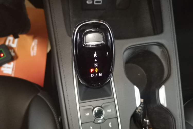 Used Cadillac XT4 2022 28T Two-Wheel-Drive Luxury Version Gear Lever