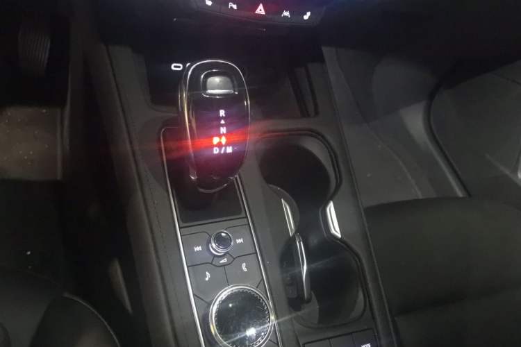 Used Cadillac XT4 2022 28T Two-Wheel-Drive Luxury Version Gear Lever