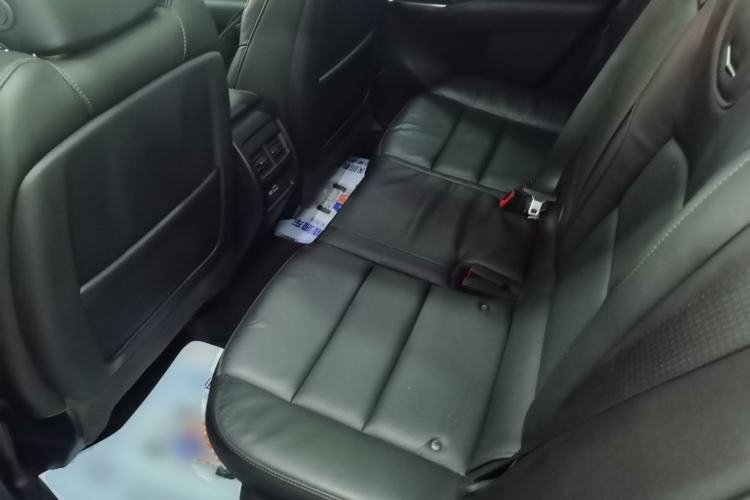 Used Cadillac XT4 2022 28T Four-Wheel Drive Platinum Edition Left Rear Seat