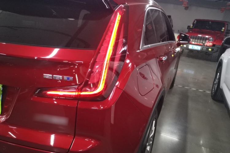 Used Cadillac XT4 2022 28T Two-Wheel-Drive Luxury Version Right Rear Taillight