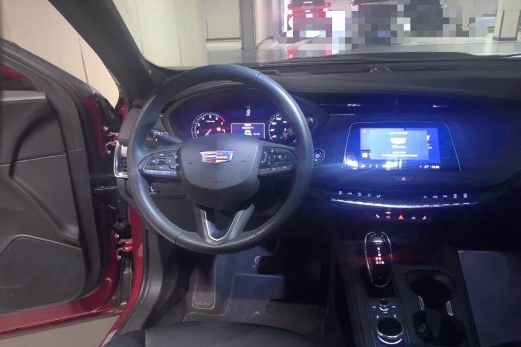 Used Cadillac XT4 2022 28T Two-Wheel-Drive Luxury Version Steering Wheel