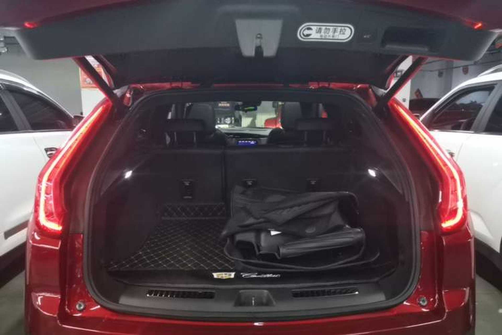 Used Cadillac XT4 2022 28T Two-Wheel-Drive Luxury Version Trunk