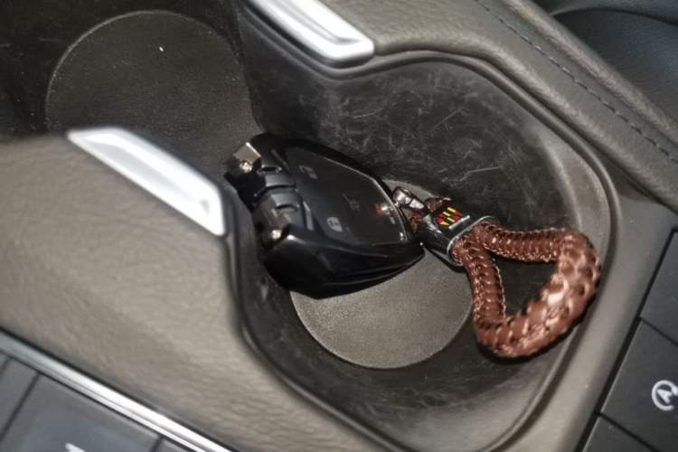Used Cadillac XT4 2022 28T Two-Wheel-Drive Luxury Version Vehicle Key