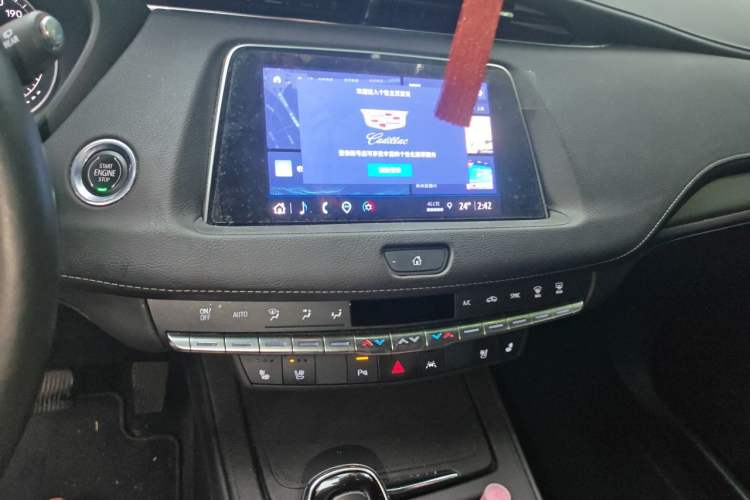 Used Cadillac XT4 2022 28T Two-Wheel Drive Prestige Version Audio And AC Panel