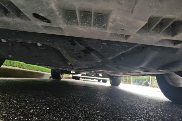 Used Cadillac XT4 2022 28T Two-Wheel Drive Prestige Version Chassis Front