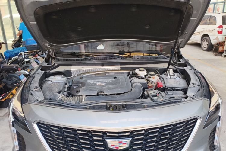 Used Cadillac XT4 2022 28T Two-Wheel Drive Fashion Edition Engine Bay