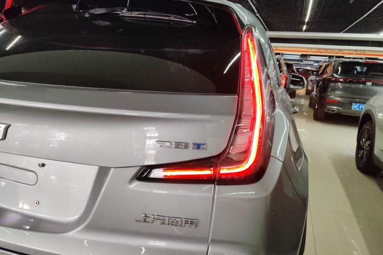 Used Cadillac XT4 2022 28T Two-Wheel-Drive Luxury Version Exterior 6