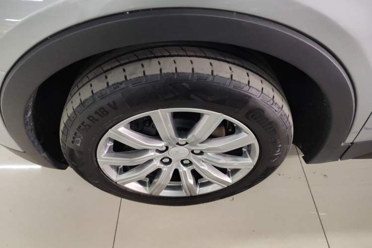 Used Cadillac XT4 2022 28T Two-Wheel-Drive Luxury Version Exterior 7
