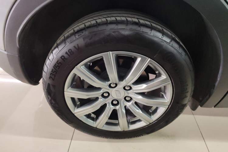 Used Cadillac XT4 2022 28T Two-Wheel-Drive Luxury Version Exterior 8
