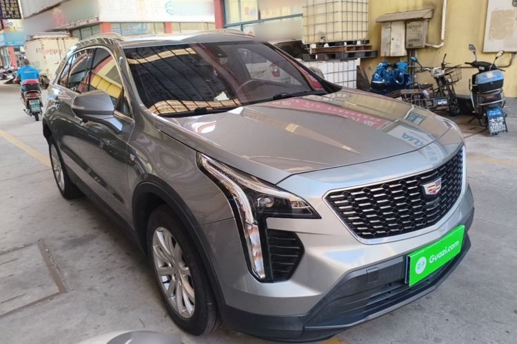 Used Cadillac XT4 2022 28T Two-Wheel Drive Fashion Edition Front Right 45 Deg