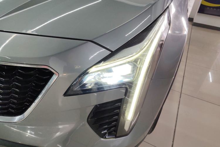 Used Cadillac XT4 2022 28T Two-Wheel-Drive Luxury Version Left Front Headlight