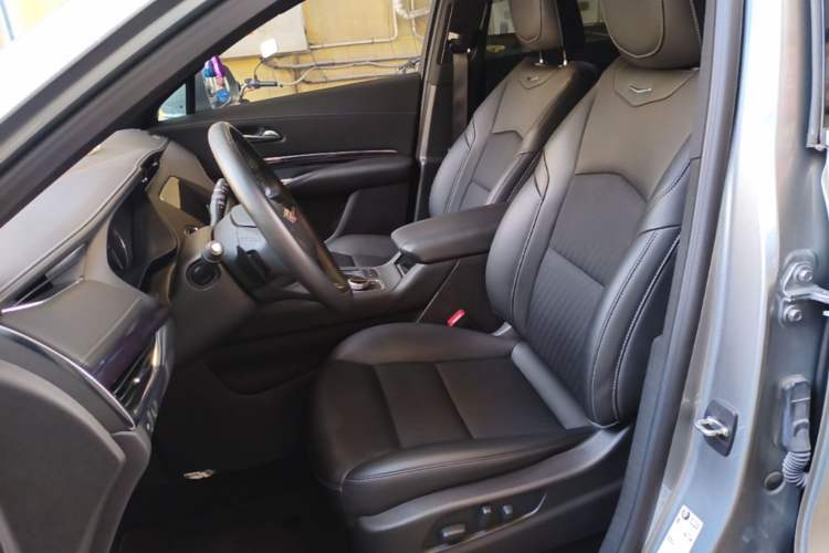 Used Cadillac XT4 2022 28T Two-Wheel Drive Fashion Edition Left Front Seat