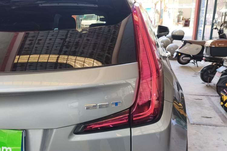 Used Cadillac XT4 2022 28T Two-Wheel Drive Fashion Edition Right Rear Taillight