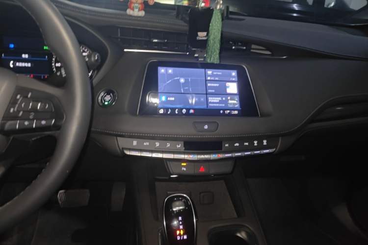 Used Cadillac XT4 2022 28T Two-Wheel Drive Fashion Edition Audio And AC Panel