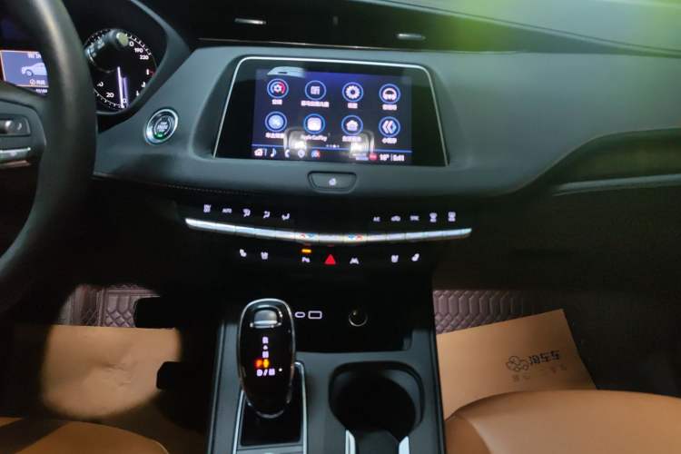 Used Cadillac XT4 2022 28T Two-Wheel Drive Prestige Version Audio And AC Panel