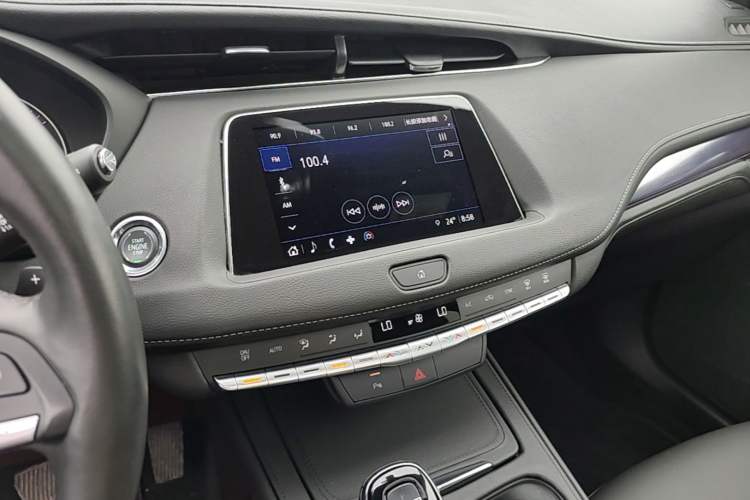 Used Cadillac XT4 2022 28T Two-Wheel Drive Fashion Edition Audio And AC Panel