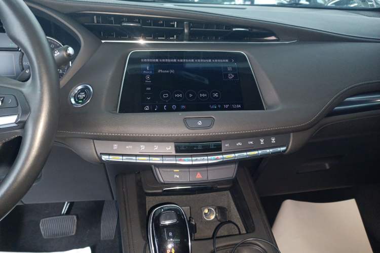 Used Cadillac XT4 2022 28T Two-Wheel Drive Fashion Edition Audio And AC Panel