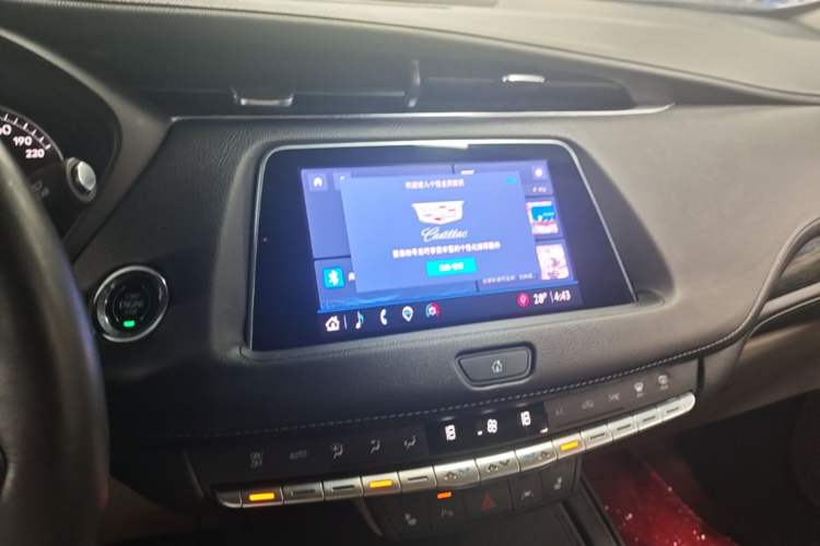 Used Cadillac XT4 2022 28T Two-Wheel-Drive Luxury Version Audio And AC Panel