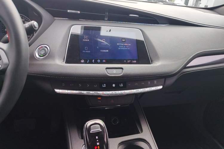 Used Cadillac XT4 2022 28T Two-Wheel Drive Fashion Edition Audio And AC Panel