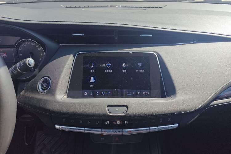 Used Cadillac XT4 2022 28T Two-Wheel Drive Fashion Edition Audio And AC Panel