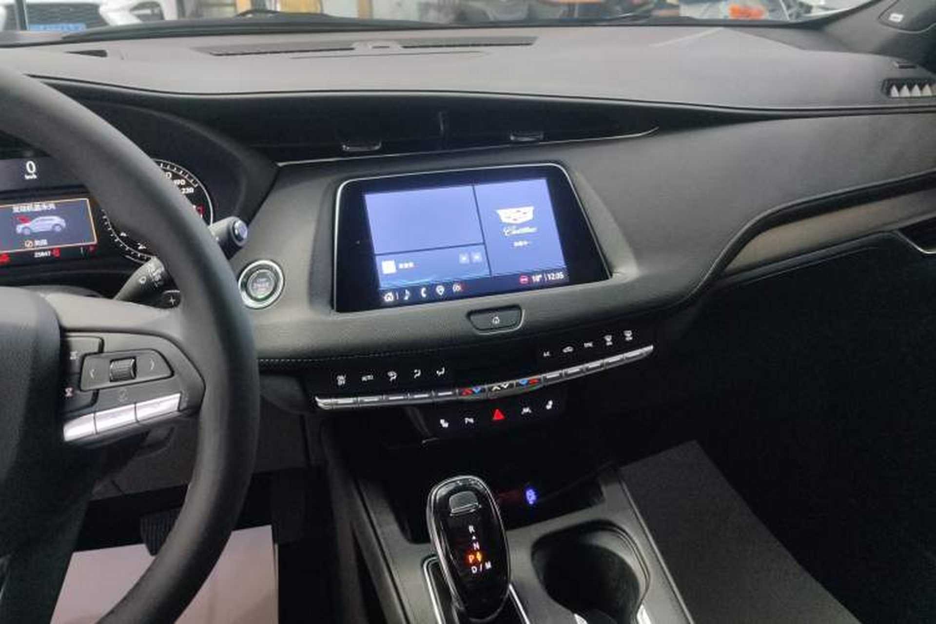 Used Cadillac XT4 2022 28T Two-Wheel-Drive Luxury Version Audio And AC Panel