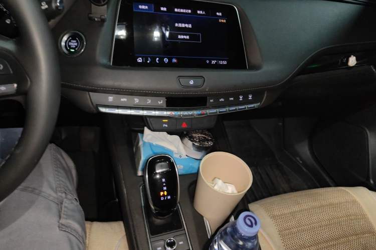 Used Cadillac XT4 2022 28T Two-Wheel Drive Fashion Edition Audio And AC Panel