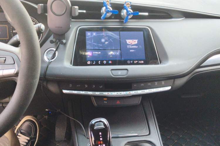 Used Cadillac XT4 2022 28T Two-Wheel Drive Fashion Edition Audio And AC Panel