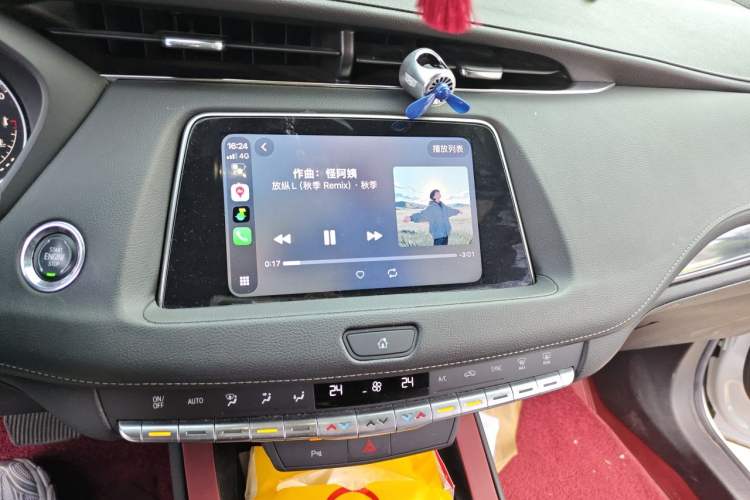 Used Cadillac XT4 2022 28T Two-Wheel Drive Fashion Edition Audio And AC Panel