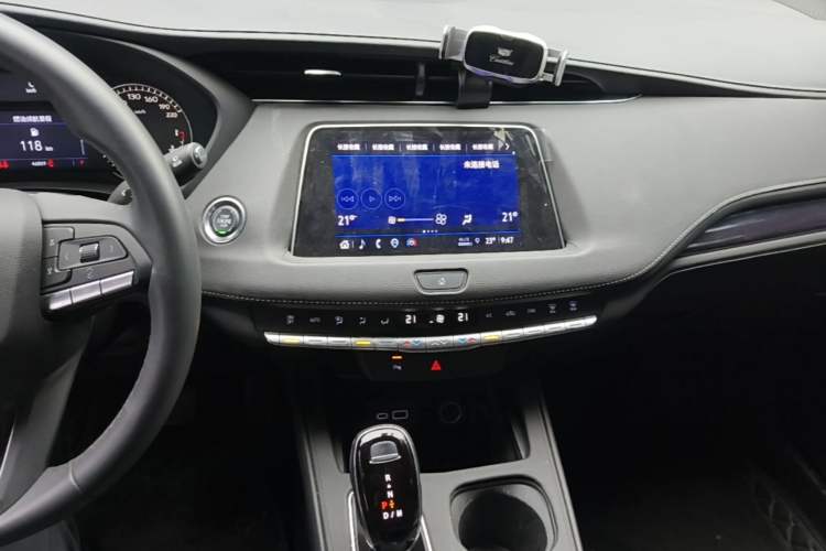 Used Cadillac XT4 2022 28T Two-Wheel Drive Fashion Edition Audio And AC Panel