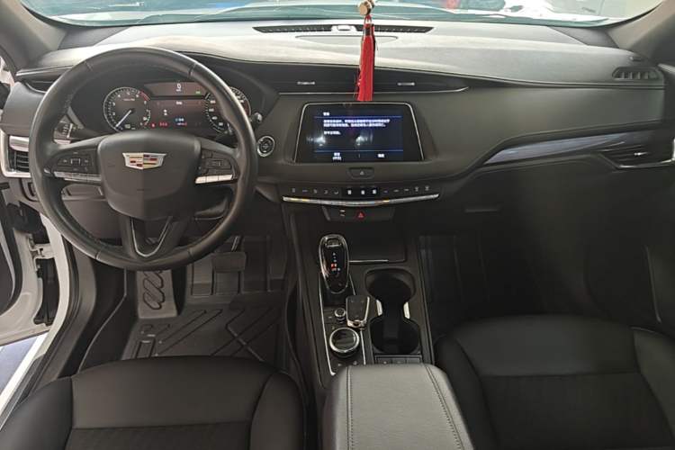 Used Cadillac XT4 2022 28T Two-Wheel Drive Fashion Edition Center Console