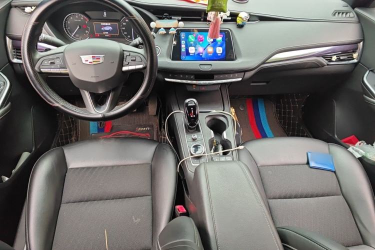 Used Cadillac XT4 2022 28T Two-Wheel Drive Fashion Edition Center Console