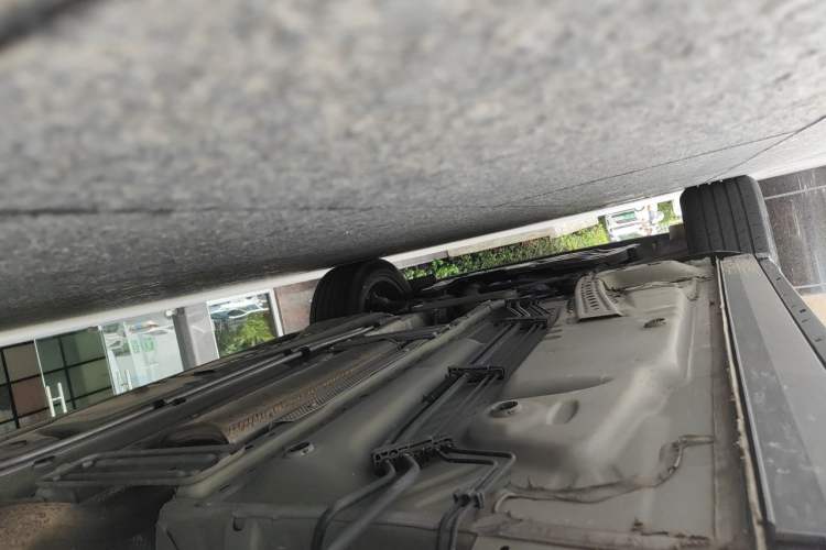Used Cadillac XT4 2022 28T Two-Wheel-Drive Luxury Version Chassis Rear Left