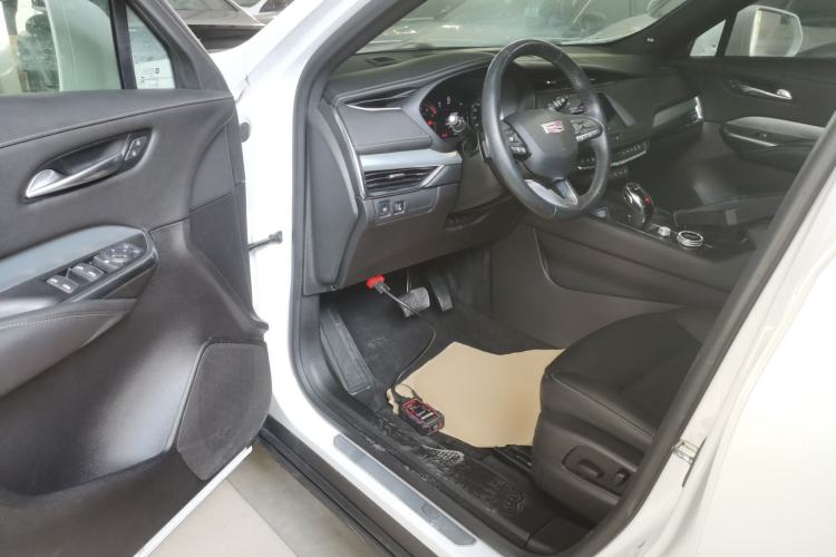 Used Cadillac XT4 2022 28T Two-Wheel-Drive Luxury Version Driver Seat