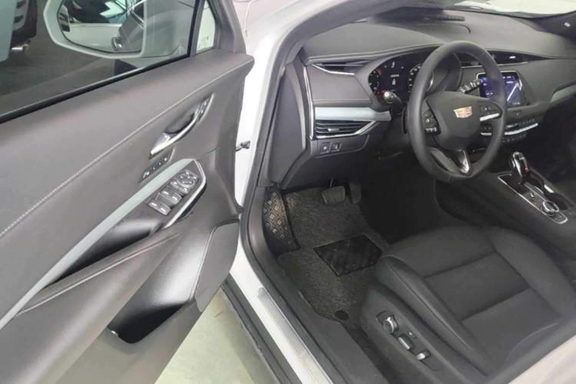 Used Cadillac XT4 2022 28T Two-Wheel Drive Prestige Version Driver Seat