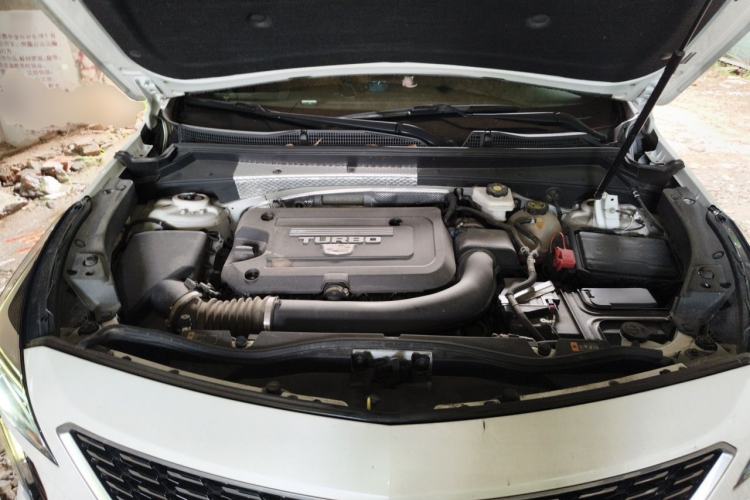 Used Cadillac XT4 2022 28T Two-Wheel Drive Prestige Version Engine Bay