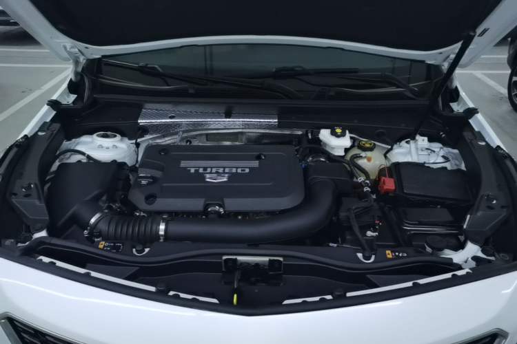 Used Cadillac XT4 2022 28T Four-Wheel Drive Prestige Version Engine Bay