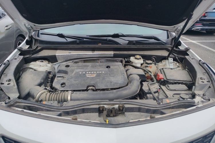 Used Cadillac XT4 2022 28T Two-Wheel Drive Fashion Edition Engine Bay