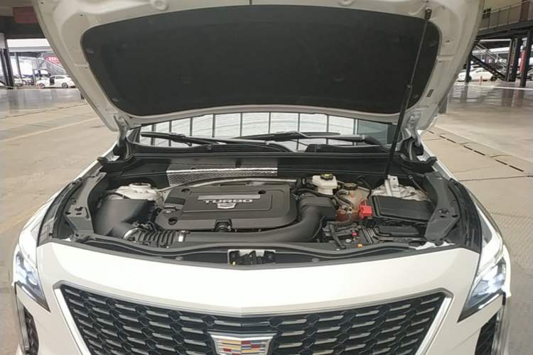 Used Cadillac XT4 2022 28T Two-Wheel Drive Fashion Edition Engine Bay