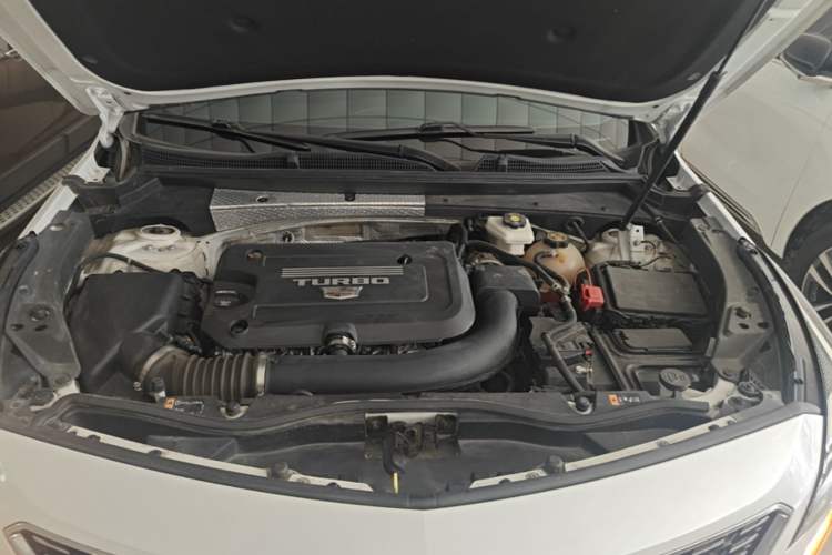 Used Cadillac XT4 2022 28T Two-Wheel Drive Fashion Edition Engine Bay