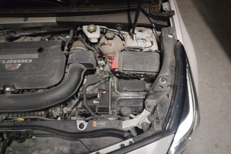 Used Cadillac XT4 2022 28T Two-Wheel Drive Fashion Edition Engine Bay Left