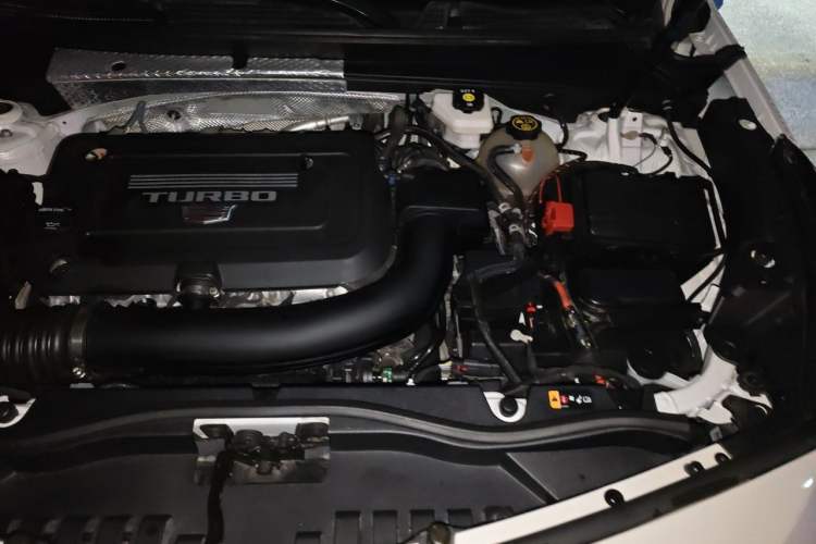Used Cadillac XT4 2022 28T Two-Wheel Drive Fashion Edition Engine Bay Left