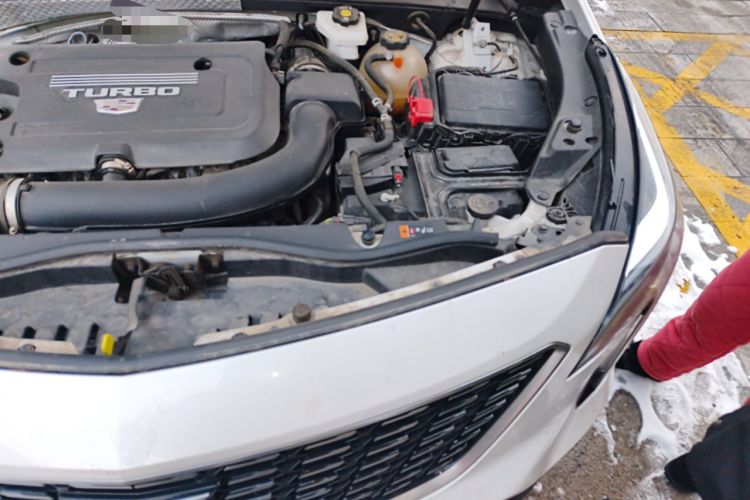 Used Cadillac XT4 2022 28T Two-Wheel Drive Fashion Edition Engine Bay Left