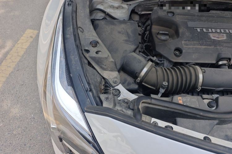 Used Cadillac XT4 2022 28T Two-Wheel Drive Fashion Edition Engine Bay Right