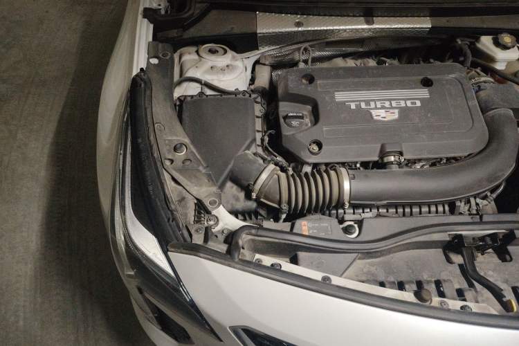 Used Cadillac XT4 2022 28T Two-Wheel Drive Fashion Edition Engine Bay Right