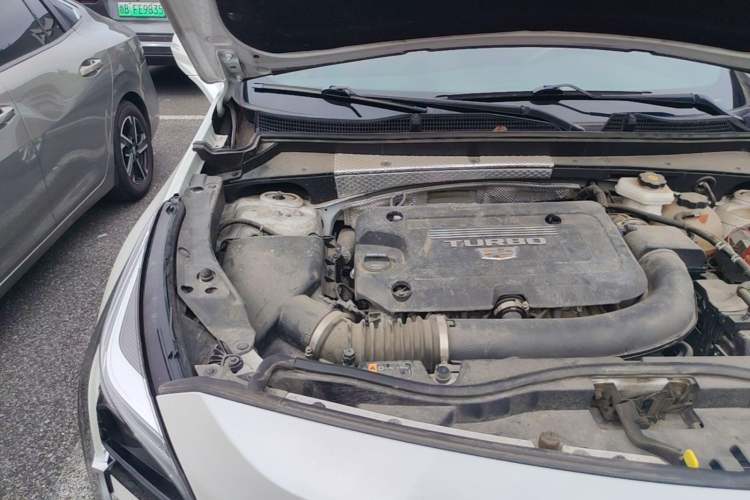 Used Cadillac XT4 2022 28T Two-Wheel Drive Fashion Edition Engine Bay Right