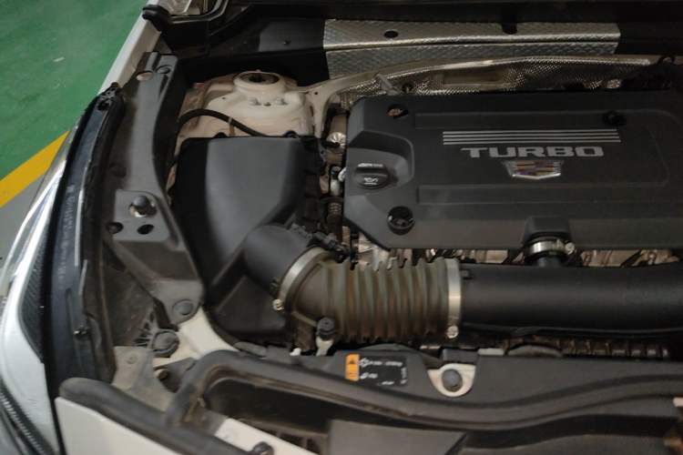 Used Cadillac XT4 2022 28T Two-Wheel Drive Fashion Edition Engine Bay Right