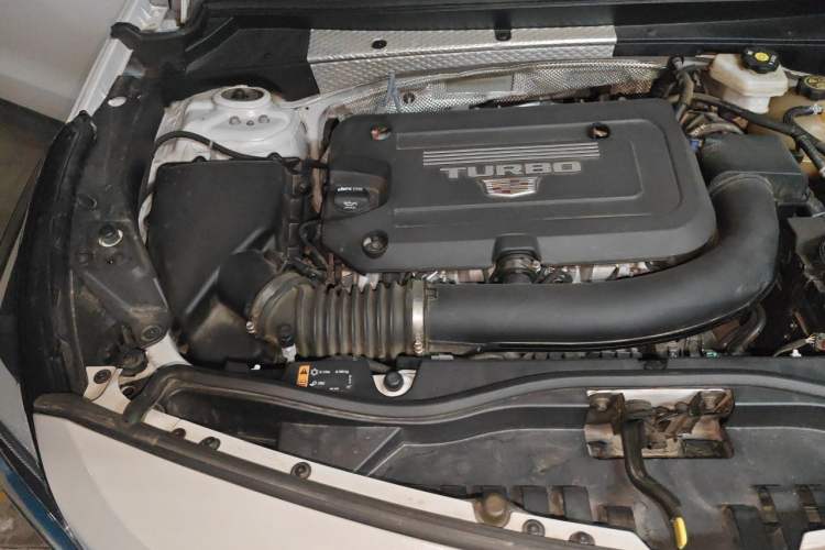 Used Cadillac XT4 2022 28T Two-Wheel Drive Fashion Edition Engine Bay Right
